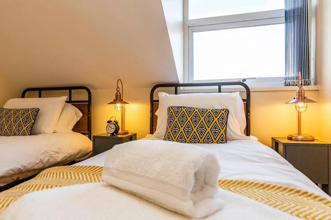 De Luxe Short Stay-Sports Ground View Nottingham